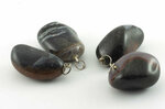 Sardonyx hangersteen  - Just Flow - webwinkel met violet glas, edelsteenremedies, edelstenen, sieraden, pendels, orakelkaarten, wierook, smudgekruiden en spirituele artikelen in Vlissingen (Zeeland)