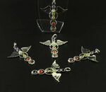 Engelenvleugel hanger met chakrasteentjes - Just Flow - webwinkel met violet glas, edelsteenremedies, edelstenen, sieraden, pen