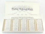 Testset Flow Remedies in opbergdoos, enkelvoudig + combinaties - Just Flow - webwinkel met violet glas, edelsteenremedies, edelstenen, sieraden, pendels, orakelkaarten, wierook, smudgekruiden en spirituele artikelen in Vlissingen (Zeeland)