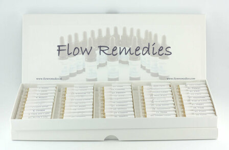 Testset Flow Remedies in opbergdoos, enkelvoudig + combinaties - Just Flow - webwinkel met violet glas, edelsteenremedies, edelstenen, sieraden, pendels, orakelkaarten, wierook, smudgekruiden en spirituele artikelen in Vlissingen (Zeeland)