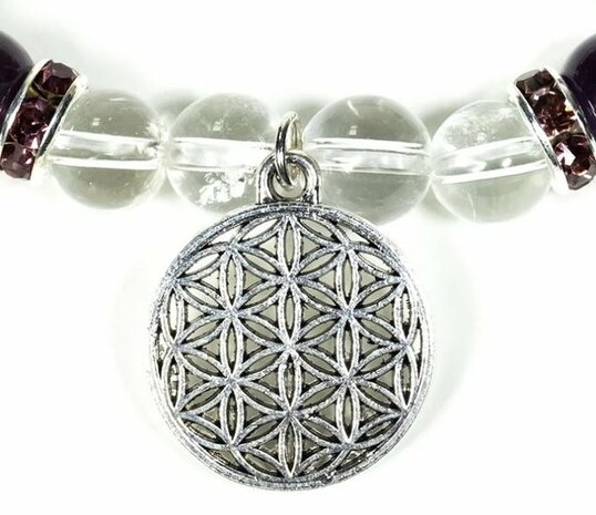 Amethist/bergkristal armband met bloem des levens hangertje - detail - Just Flow - webwinkel met violet glas, edelsteenremedies