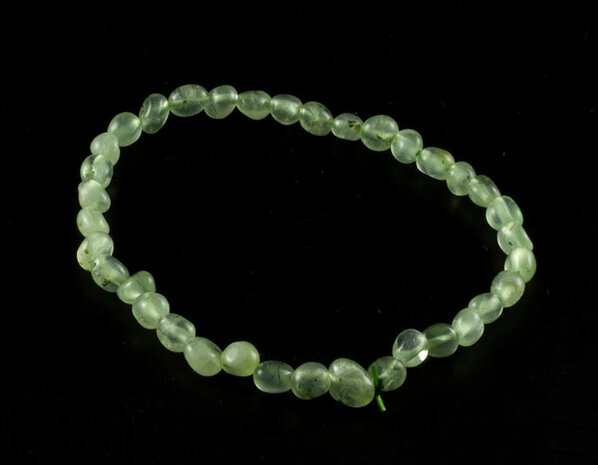Prehniet armband, 6-8 mm nuggets - Just Flow - webwinkel met violet glas, edelsteenremedies, edelstenen, sieraden, pendels, ora